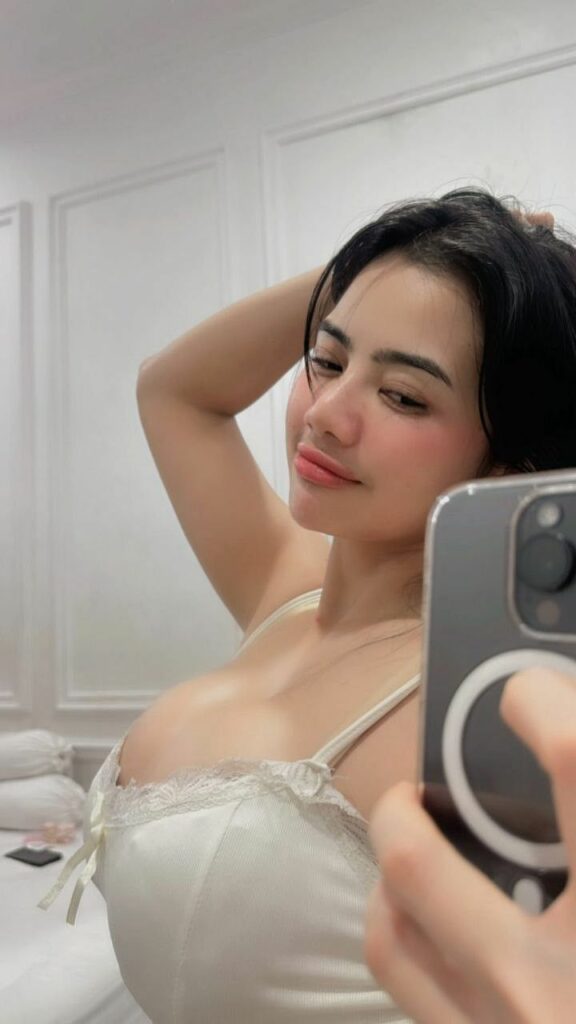Video Viral Indo Ajak Pacar Cantik ke Villa Songgoriti Full Dingin Diluar Tapi Didalam Hot