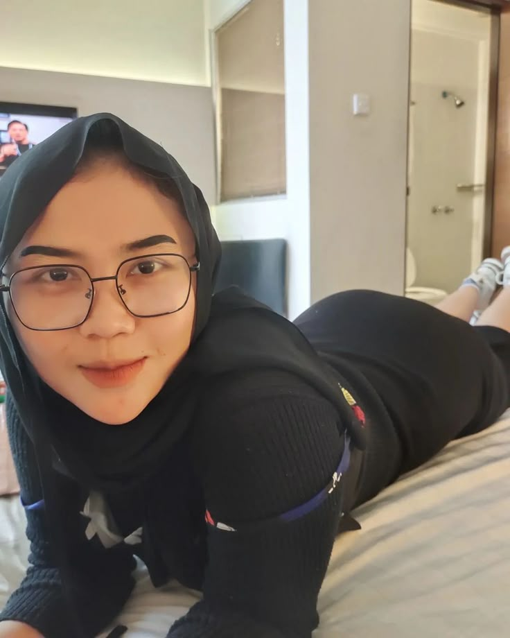 Viral bu Guru Vcs Live Abg Jilbab Cantik Sangat Menikmati Setiap Belaian New Video 2025