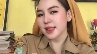 Guru Viral Jilbab penjual kopi di grepe sambil ngepong peli crot dimulut Top Global 2025 New