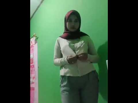 Full Video Hijab Viral SMA Nglampiasin Birahi Pake Guling Top Iclik Terending 2025