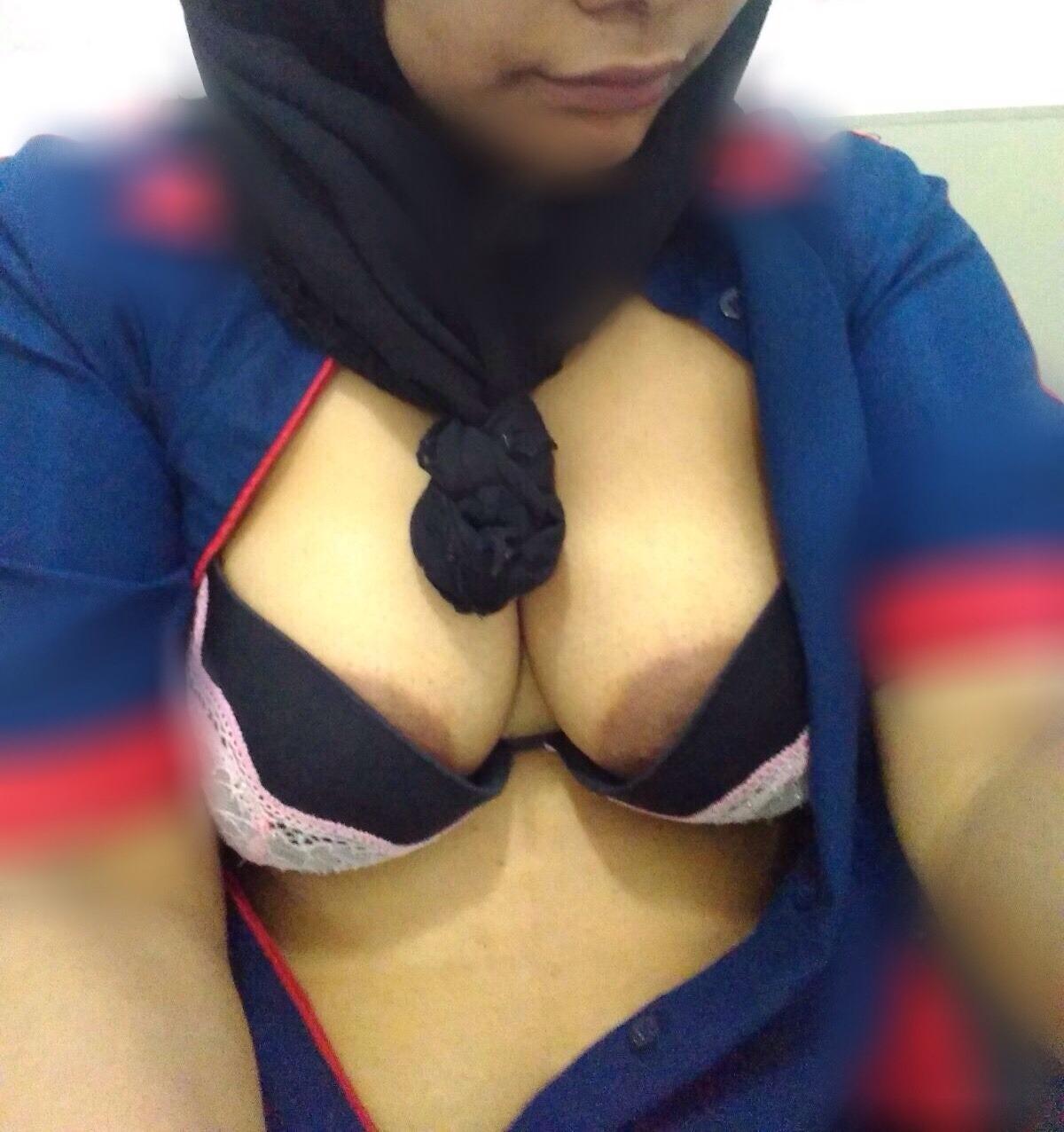Link News Indo Viral Terbaru Hijab Terlengkap Paling Aktual Mommy Itha Mau Kondangan Goyang Dulu Trending Global Top New 2026